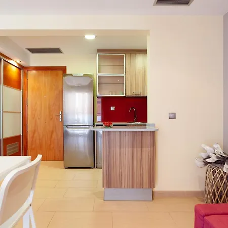 Sea & Beach Lloret يوريت دي مار
