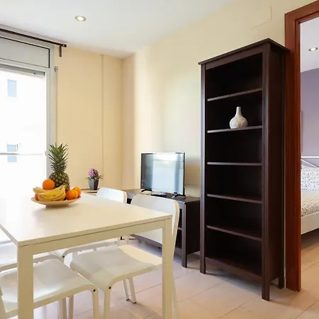 Sea & Beach Lloret * يوريت دي مار