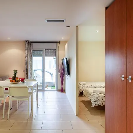 Sea & Beach Lloret شقة *